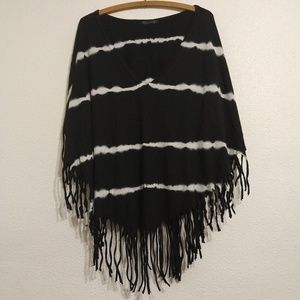 Urban X t-shirt poncho